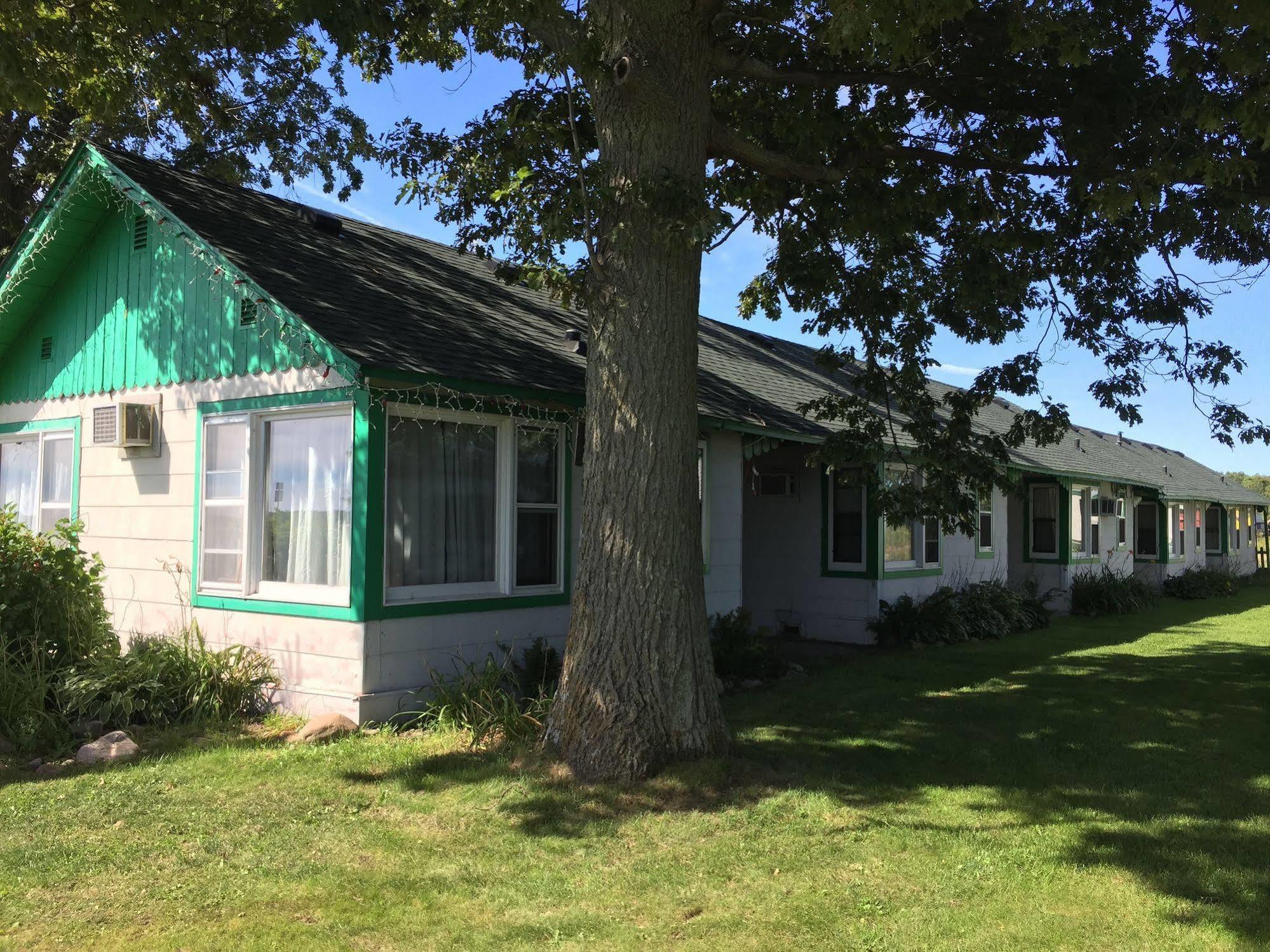 Twin Pines Resort Garrison Экстерьер фото